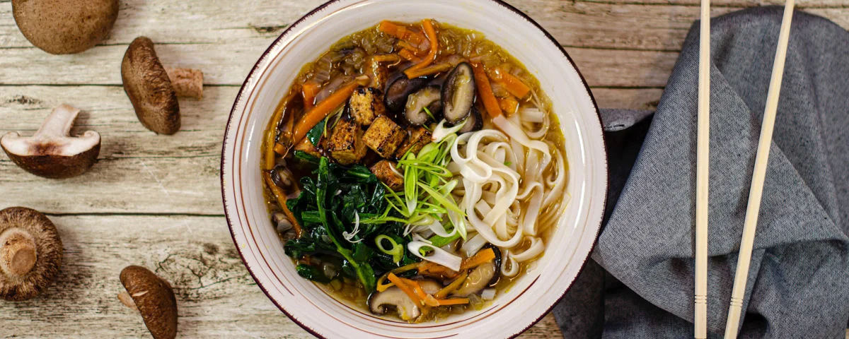 Recipe kit Ramen with tofu, spinach and shiitakes